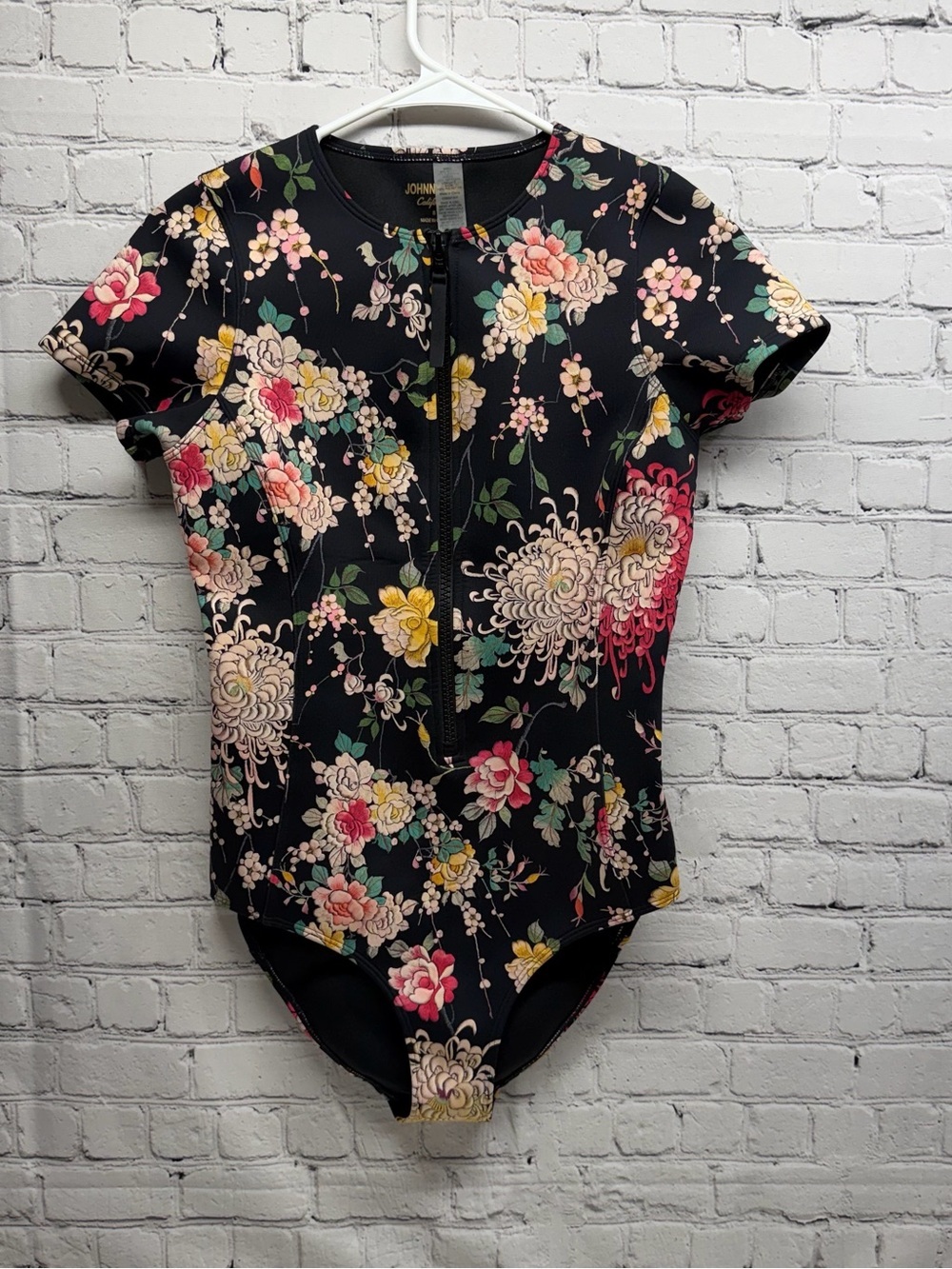 Johnny Was Black Floral Short-Sleeve swimsuit size small